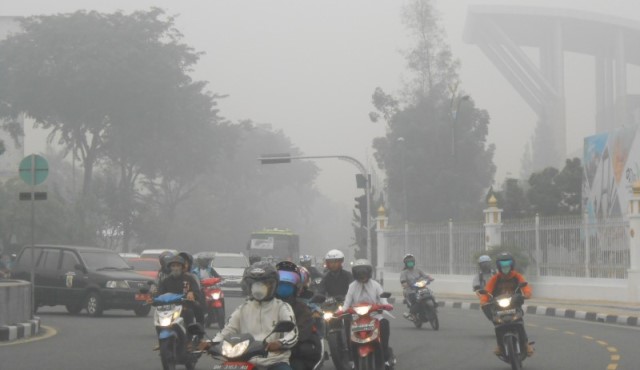 Kabut Asap Semakin Menebal, Ini Alasan Disdik Pekanbaru Belum Meliburkan Sekolah