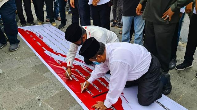 Puluhan Ormas di Pekanbaru Tolak Rencana Kedatangan Rizieq Shihab