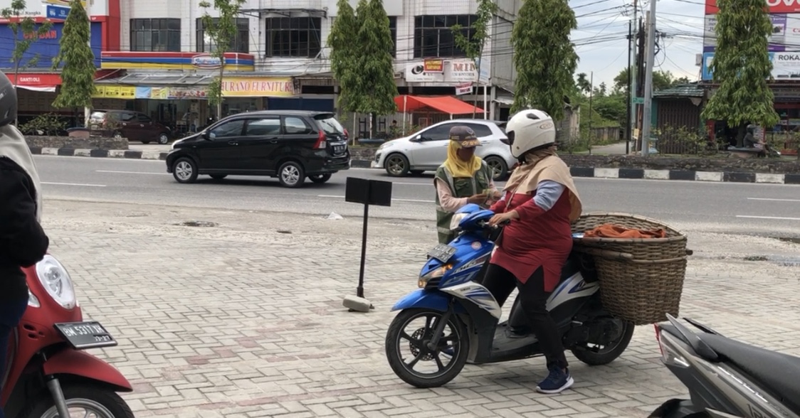 Warga Keluhkan Pungutan Parkir di ATM dan SPBU