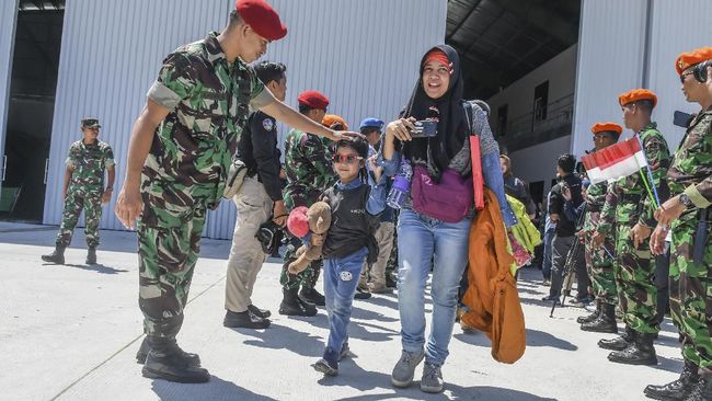  DPR Minta Pemerintah Optimalkan Peran TNI-Polri Atasi  Corona