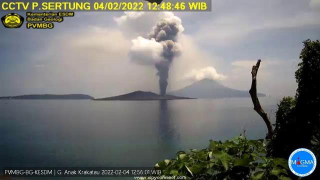Peringatan dari BMKG, Gunung Anak Krakatau Erupsi 9 Kali