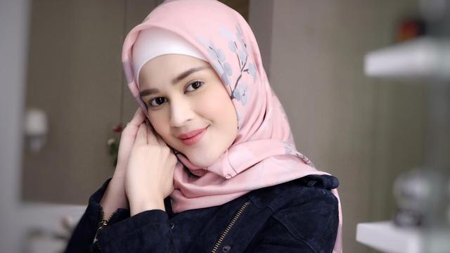 Cut Mayriska Putuskan Berhijab