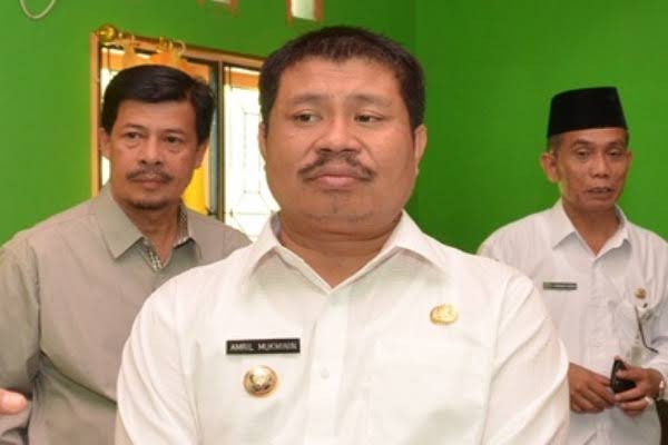 Pemprov Riau Segera Usulkan Pemberhentian Sementara Amril Mukminin