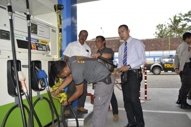 Kecurangan BBM Bersubsidi, Polisi Gerebek SPBU Nakal dan Tengkulak