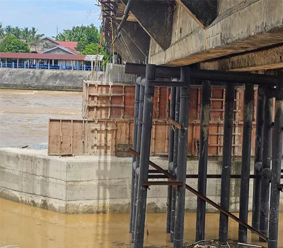 Arus Dialihkan, Jembatan Sungai Rokan Ditutup Total 5 Pekan
