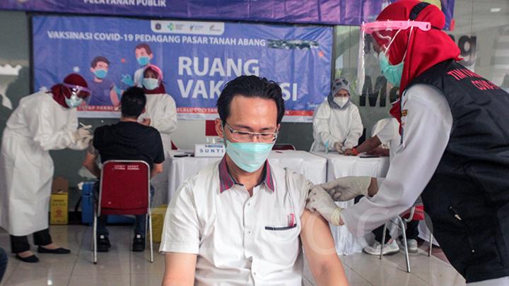 Mulai Juli 2021, Jokowi Targetkan Vaksinasi 1 Juta Orang Per Hari
