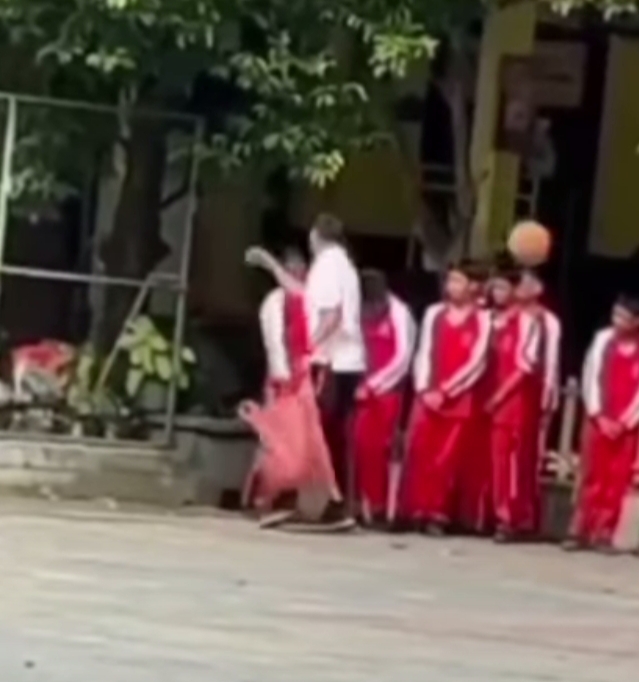 Oknum Guru Olahraga SMPN 5 Pekanbaru Diduga Pukuli Siswa