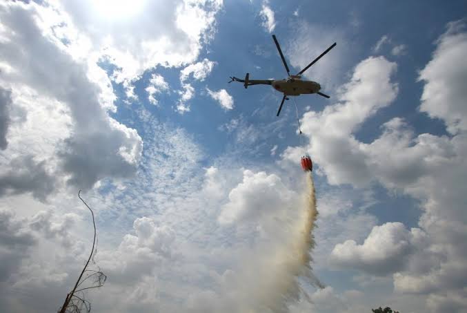 BNPB Kirim Helikopter Water Bombing, Riau Siaga Penuh Hadapi Karhutla