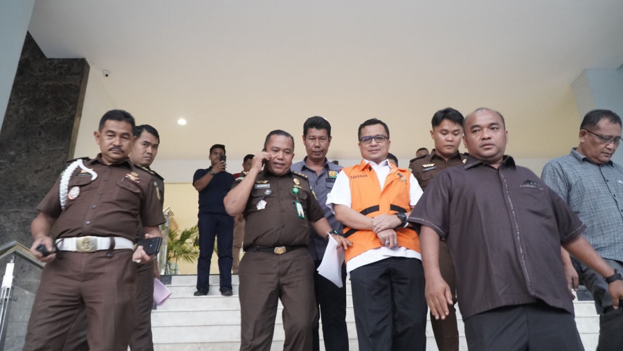 Pasca Jadi Tersangka Korupsi, TFT Dicopot dari  Jabatan Kadisdik Riau
