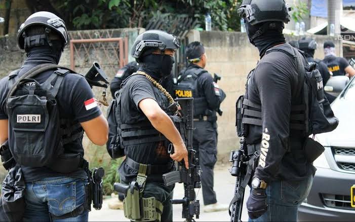 Densus 88 Amankan Warga Dumai Terduga Terlibat Jaringan Teroris
