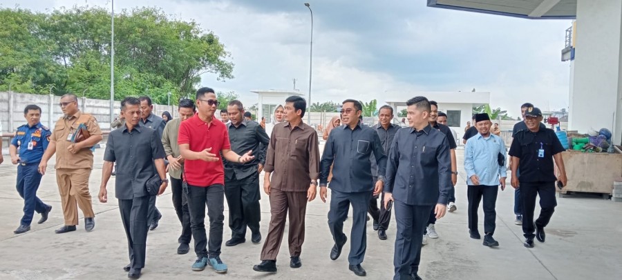 Respon Keluhan Warga, Komisi IV Sidak ke Kawasan Pergudangan Ecogreen