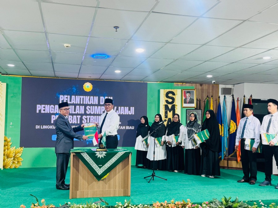 Mutasi dan Promosi Jabatan, UMRI Lantik 31 Pejabat Struktural