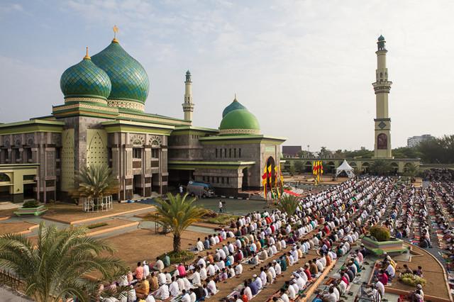 Sholat Id di Mesjid An-Nur, Suhu Badan Jemaah Wajib DiperiksaÂ 
