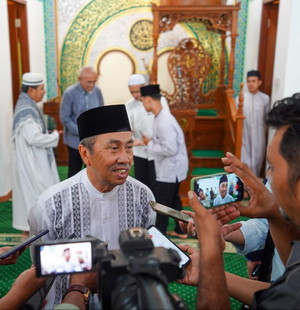 Gubri Perintahkan RSUD Arifin Achmad Rawat Sopir Truk yang Tabrak  Zuhri