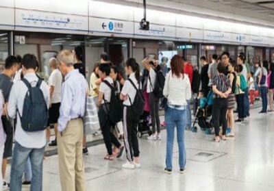 Jadwal Kereta di Hongkong Kacau Akibat Pendemo Serbu Stasiun MRT 