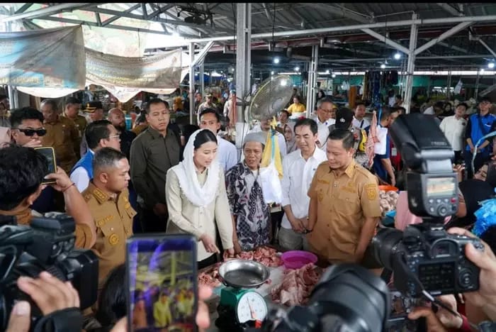 Kunker ke Pekanbaru, Walikota Dampingi Wamendag Tinjau Pasar Cik Puan
