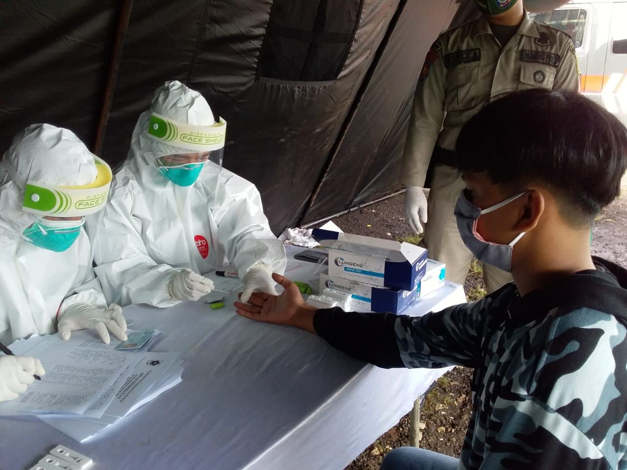 Ratusan Orang Terjaring Rapid Test Acak di Pekanbaru, 3 Orang Reaktif Covid-19 