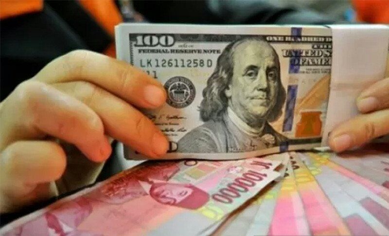 Kasus Corona Masih Tinggi, Rupiah Melemah ke Rp14.110