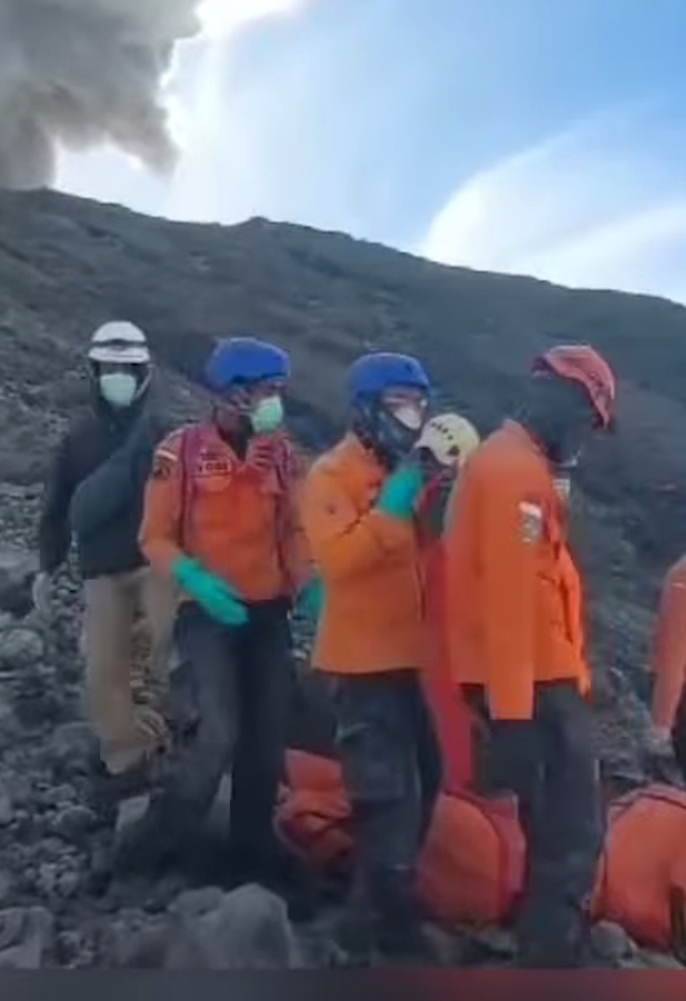 Jenazah Ilham Nanda Bintang Korban Erupsi Marapi Dipulangkan ke Riau