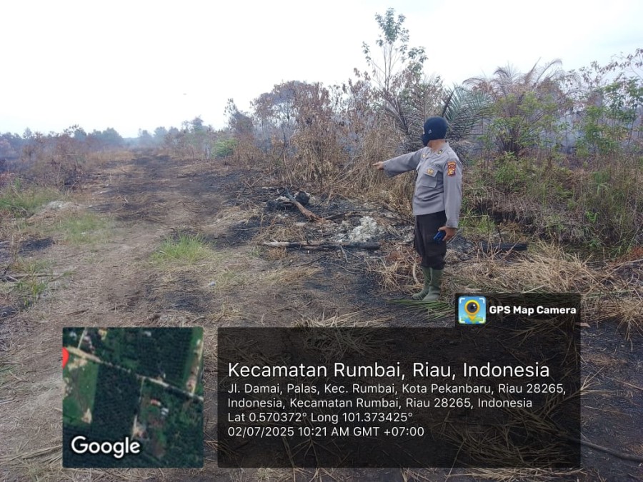 Kapolres Kampar Turun ke Lokasi Kebakaran Lahan di Tapung Kampar,Pastikan Pendinginan Lahan
