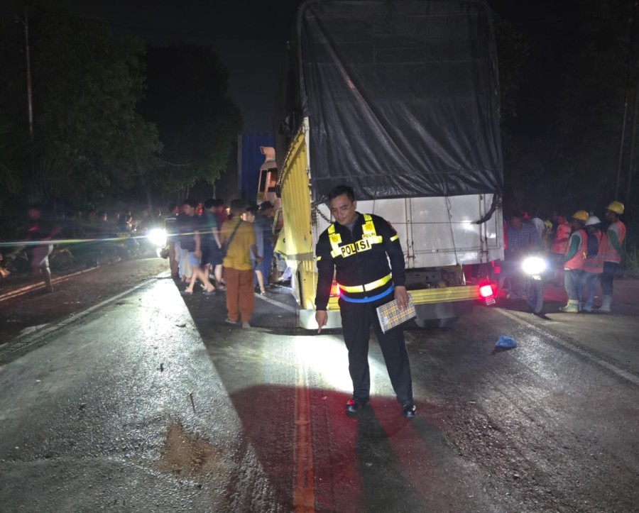 Dua Truk Terlibat Kecelakaan di Rumbai Barat, Sopir dan Kernet Terluka