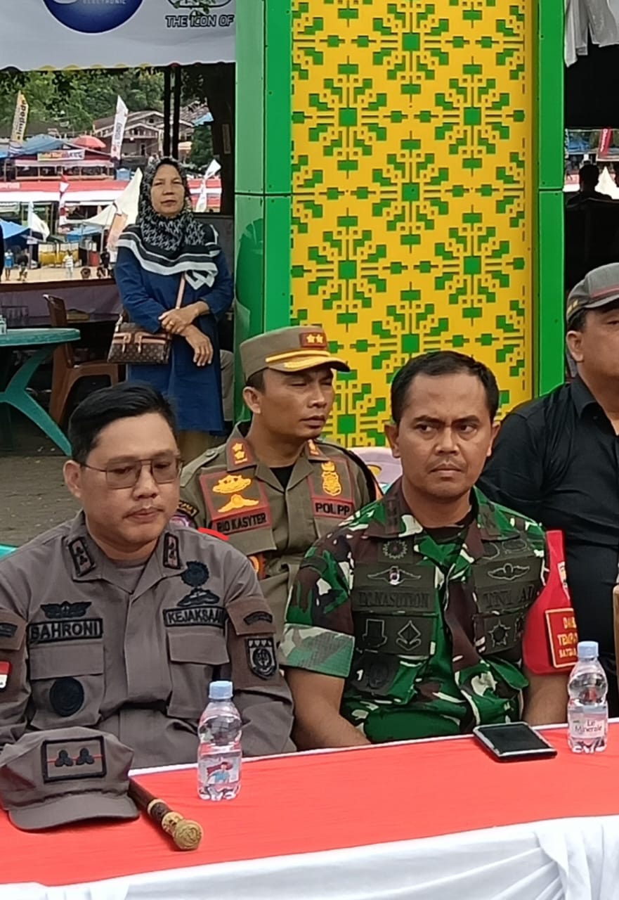 Tradisi Pacu Jalur Dapat Dukungan TNI, Tiga Jalur Disponsori di Festival 2025