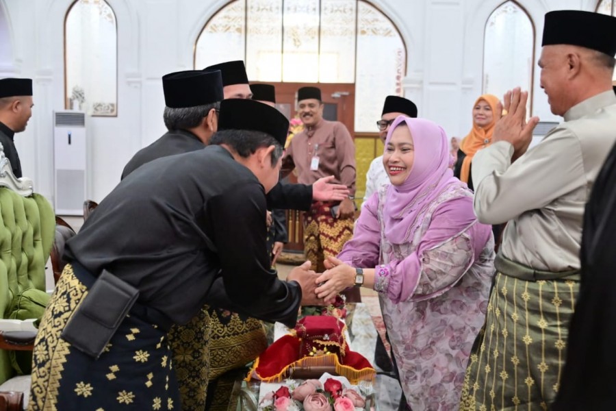 Bupati Kasmarni Sambut Baik Silaturahmi DPH LAMR Bengkalis