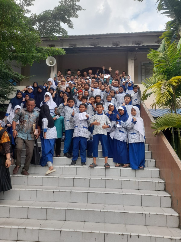 Lihat Bantuan Gedung 17 Tahun Lalu, Konjen Jepang Kunjungi SD Islam Plus YLPI Riau