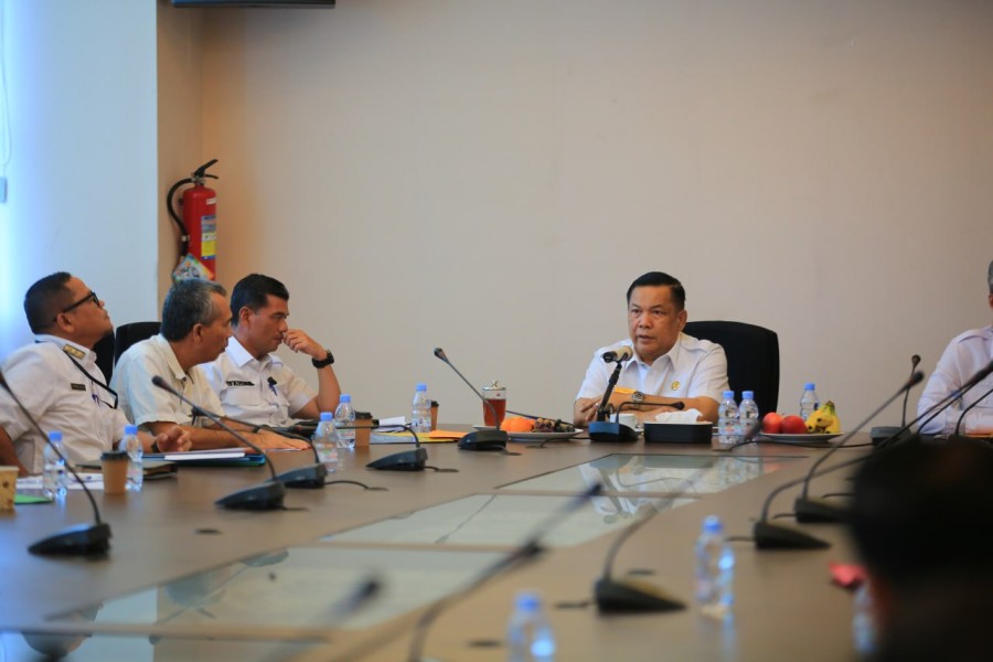 SF Hariyanto Minta Jajaran PUPR Riau Perbanyak Pemantauan Infrastruktur di Lapangan
