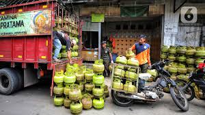 Pertamina Ancam Tutup Pangkalan Jual Gas LPG 3 Kg Tanpa KTP