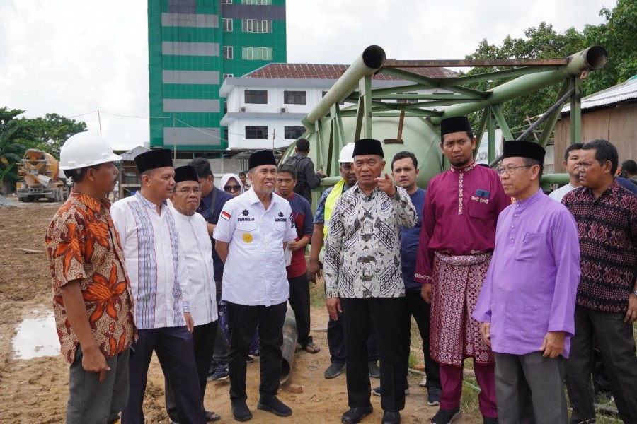 Menko PMK RI Tinjau Pembangunan Rusunawa dan Tajdid Center UMRI