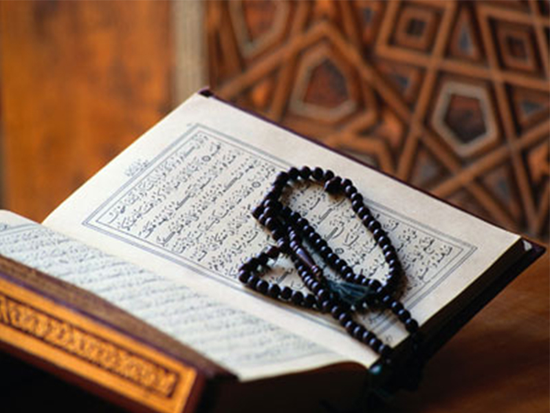Turuti Kemauan Kekasih, Remaja Ini Injak Alquran