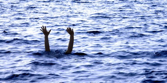 Mandi di Sungai Kampar, Dua Bocah Tenggelam Dibawa Arus