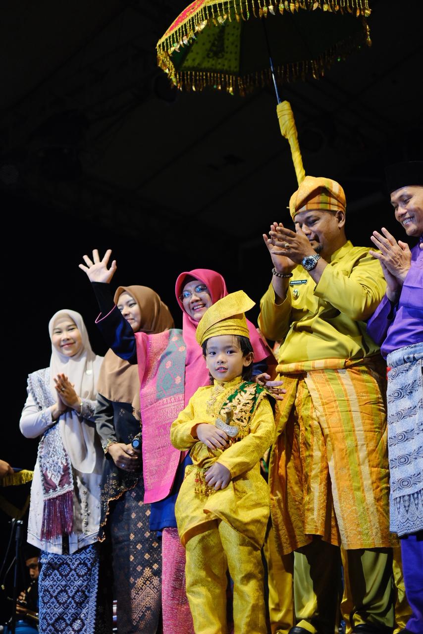 Menggelegar Puisi Bupati Afni di Pembukaan Julang Budaya Siak