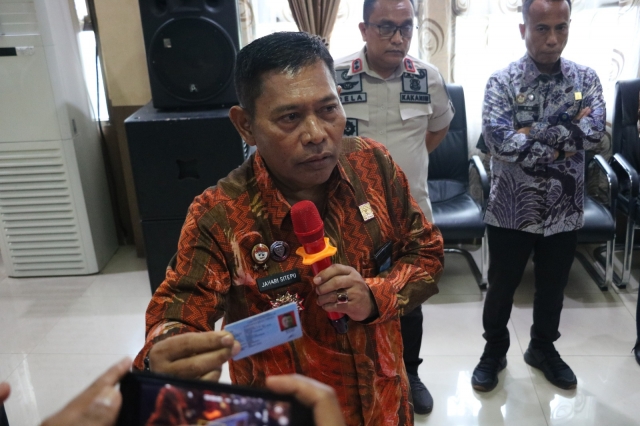 Imigrasi Pekanbaru Amankan 3 WNA Malaysia, Satu Diantaranya Kantongi KTP Bengkalis