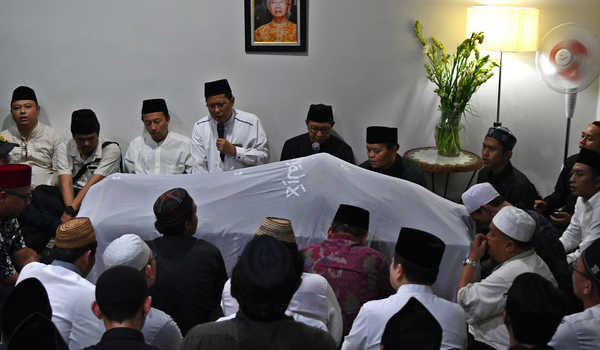 Gus Sholah Wafat, Berikut Rangkaian Prosesi Pemakaman Hari Ini