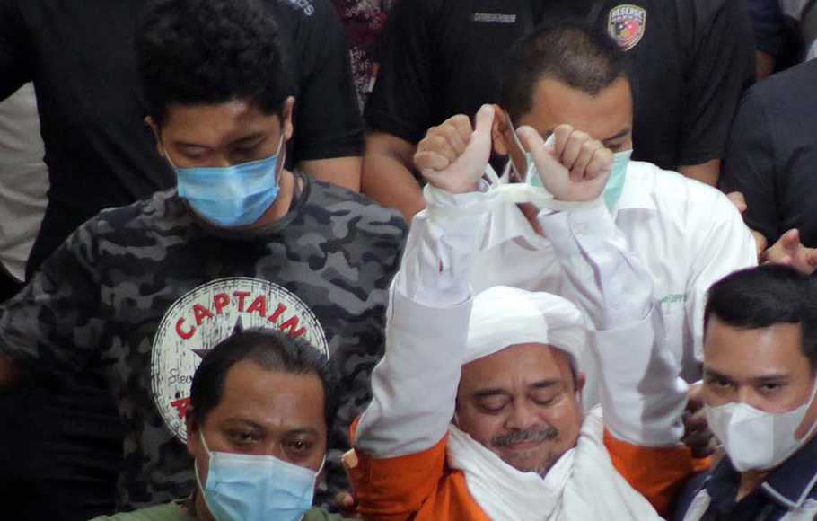 Tersangka Kerumunan Megamendung, Rizieq Terancam 1 Tahun Bui