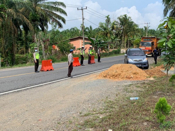 Polres Inhil Lakukan Penyekatan Mudik di Perbatasan Riau-Jambi