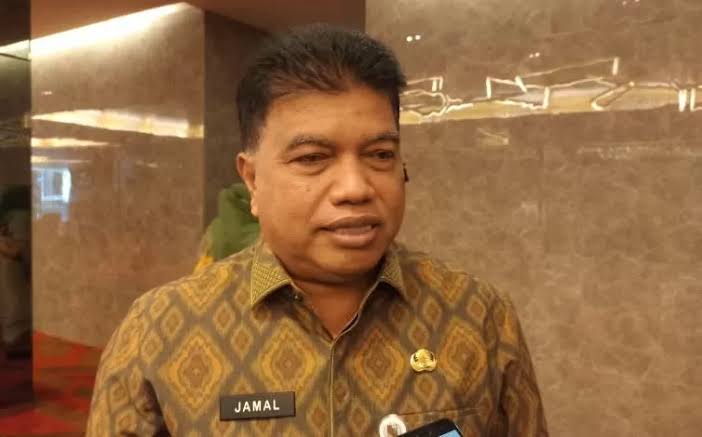 Disdik Pekanbaru Tegas: Jual Beli Seragam di Sekolah Dilarang Keras
