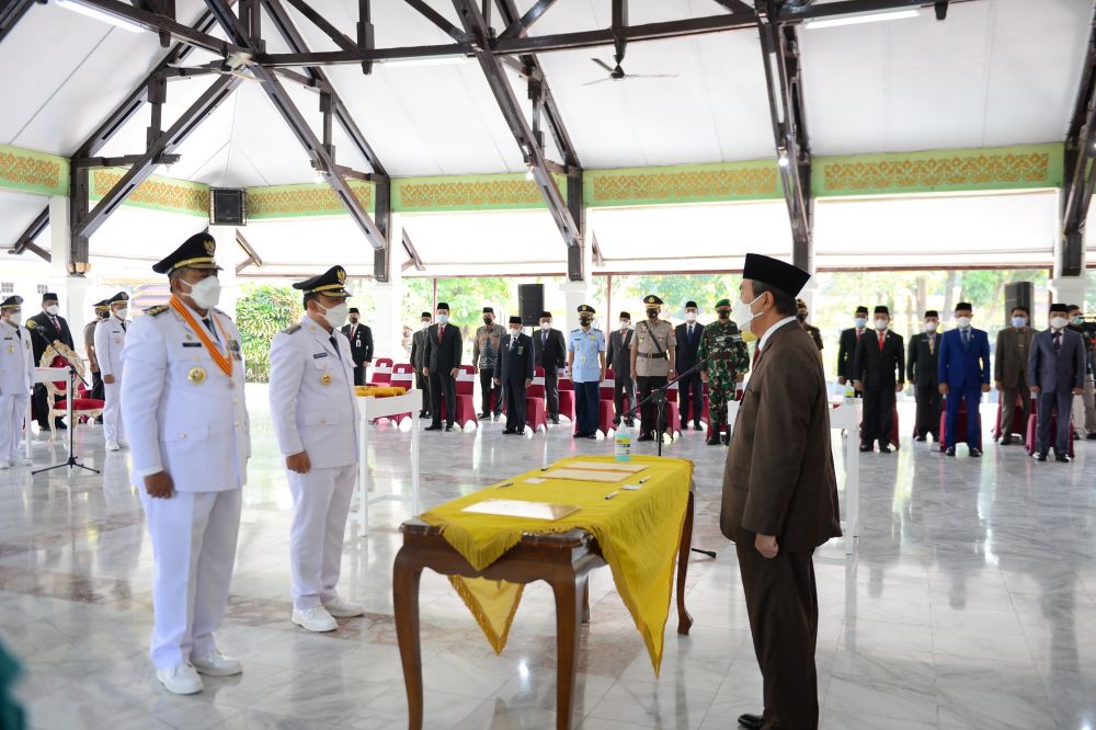 Gubri Lantik Bupati dan Wabup Siak serta Rohul