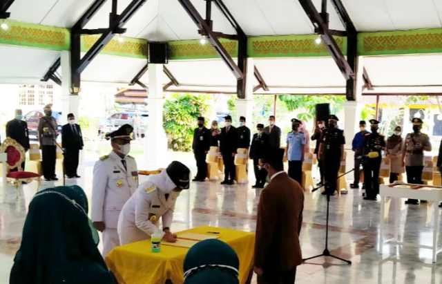 Resmi Dilantik, Bupati dan Wabup Inhu Diminta Satukan Kembali Masyarakat