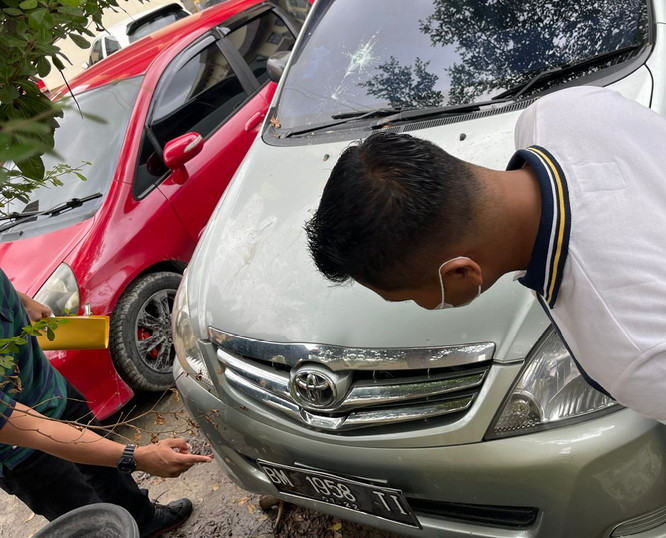 Pakai Plat Palsu, Legislator Pekanbaru Dilaporkan Mahasiswa