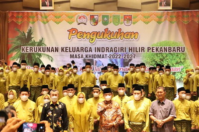 Kukuhkan Pengurus, Gubri Harapkan KKIH Berkontribusi Bagi Pembangunan Riau