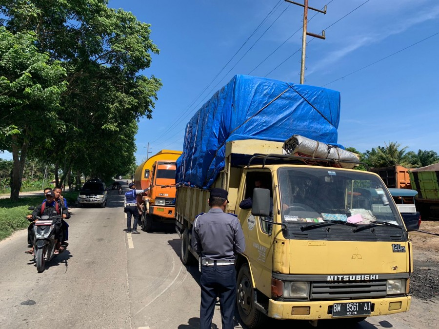 Dishub Riau Tilang Ratusan Truk ODOL di Dumai
