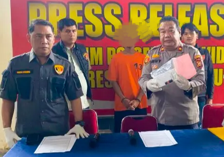 Terekam CCTV, Pria di Pekanbaru Ini Beraksi Tak Senonoh Sebelum Mencuri
