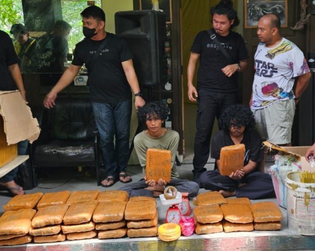 BNNP Riau Temukan Ganja 63 Kg di Atap Gedung Mahasiswa UIN Suska