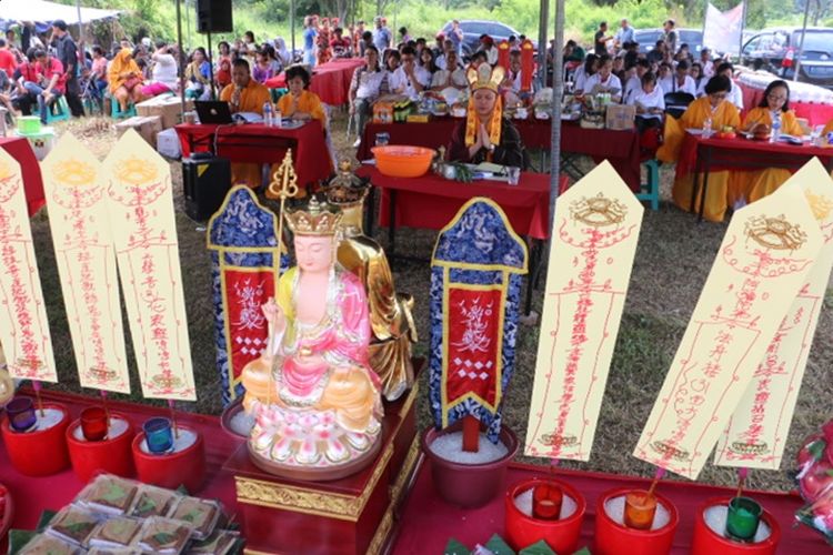 Gelar Ceng Beng, Warga Tionghoa Diminta Gubri Atur Jarak