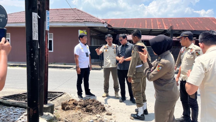 Geram, Aidhil Nur Putra Hentikan Pemasangan Tiang WiFi Ilegal