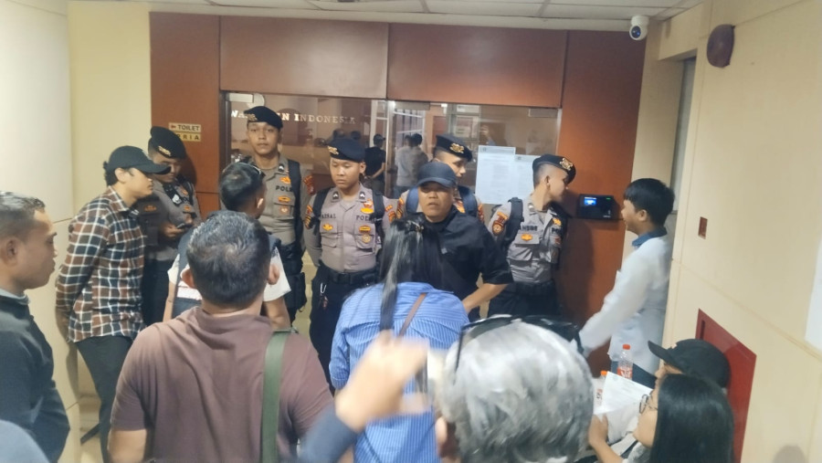 Puluhan Anggota PWI  Desak HCB  Kosongkan Kantor Lantai 4 Gedung Dewan Pers