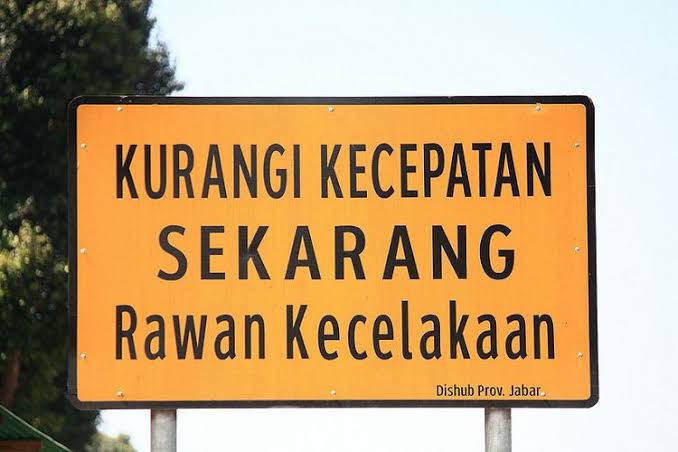 Dishub Pasang Rambu Lalu Lintas di Lokasi Tewasnya Mahasiswa Unri